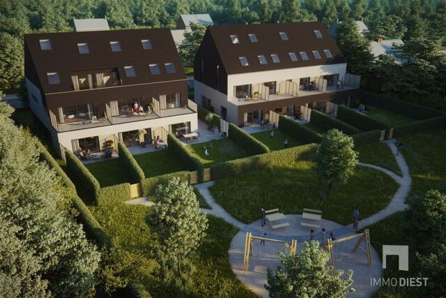 Gelijkvloers appartement 0.4 is 79m² en heeft een knappe tuin met terras van maar liefst 117m²